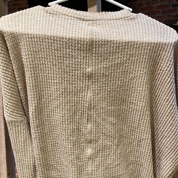 Comfy long sleeve button up - Picture 5 of 5